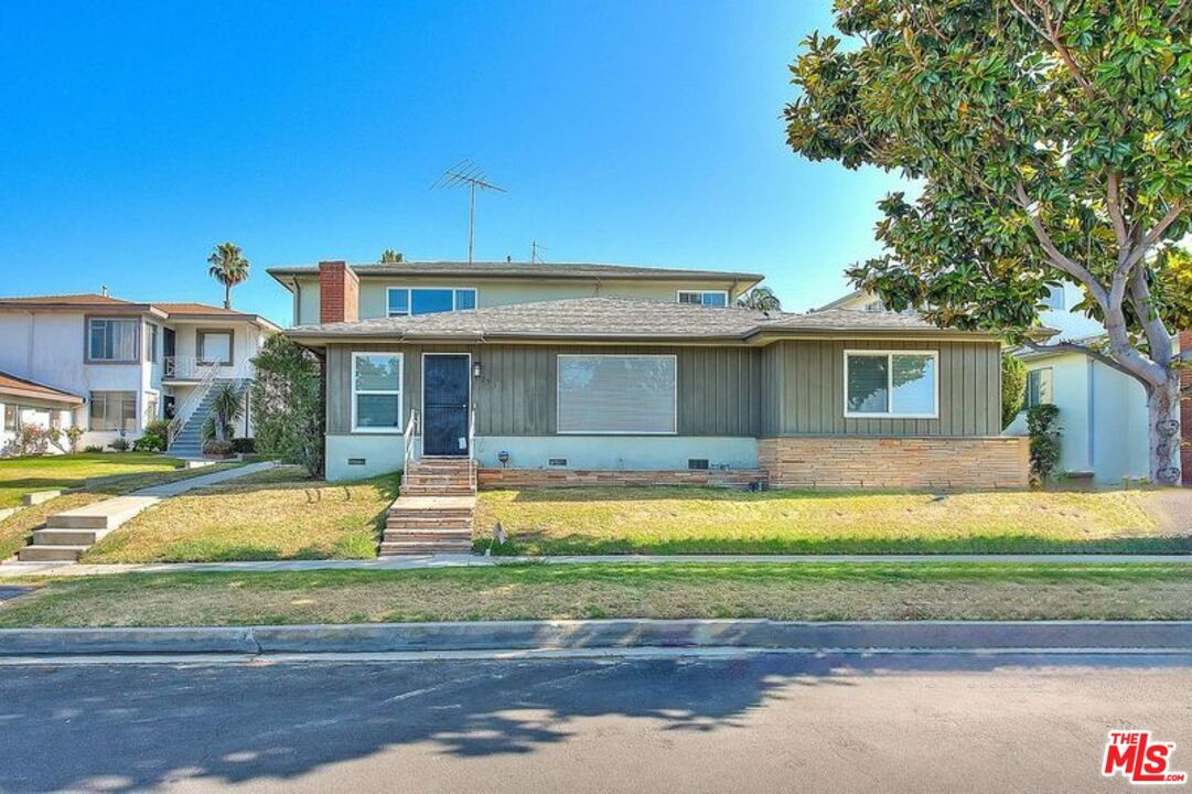 Primary Photo - 5253 W Slauson Ave