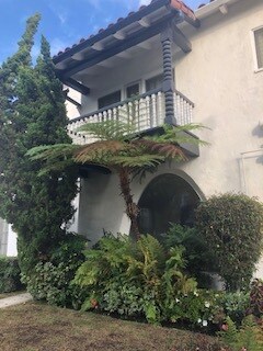 Building Photo - 124 S Elm Dr