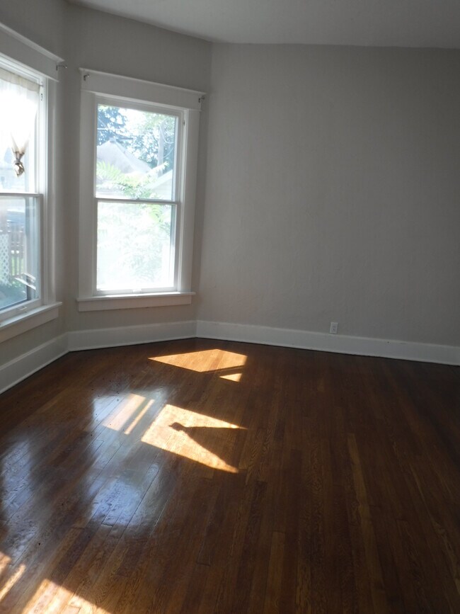 Building Photo - 2714 Renick St