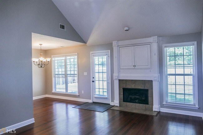 Building Photo - 225 Pebblestone Dr