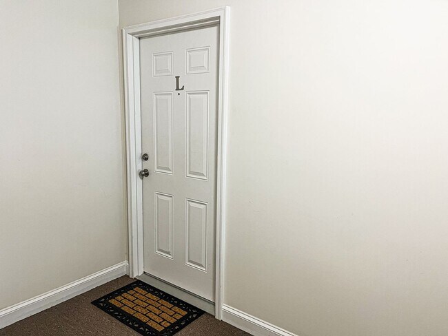 Foto del edificio - Cute Greensboro 2 Bedroom 2 Bathroom Condo