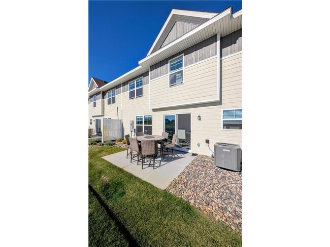 Building Photo - 1073 Jubert Dr