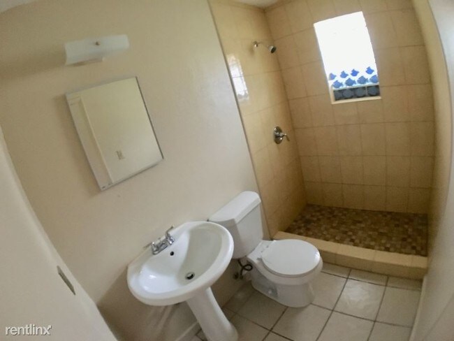 Foto del edificio - 2 br, 1 bath Apartment - 906 N 29TH ST
