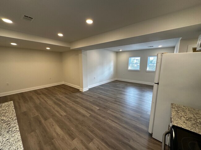 Living/Kitchen/Dining - 3300 Nashville Ave