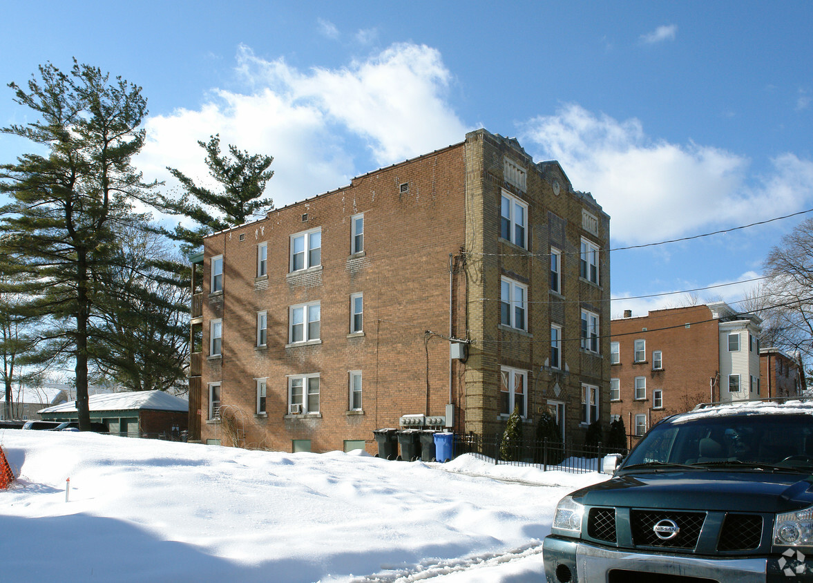 building is back lit all day - 45 School St