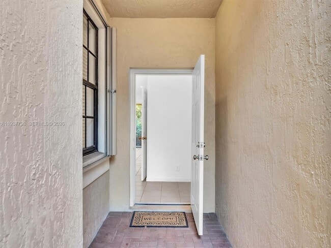 Foto del edificio - 3873 Tree Top Dr