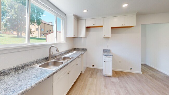 Photo - 406-408 Church Street Apartment