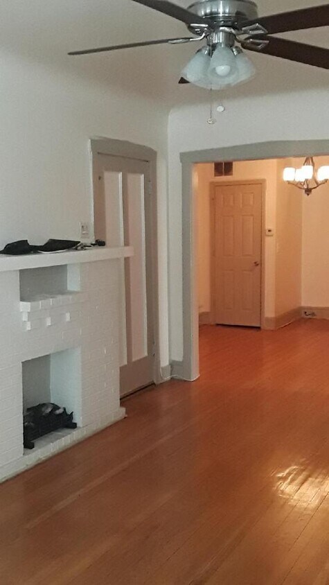Main living room - 6400 S Whipple St