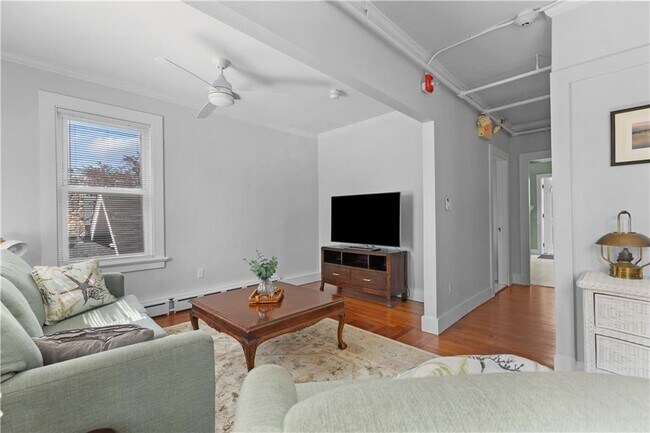 Building Photo - 512 Broadway