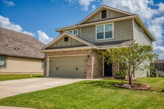 Building Photo - 1011 Harvest Ln.