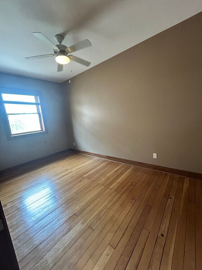 Foto del edificio - One Bedroom Apartment