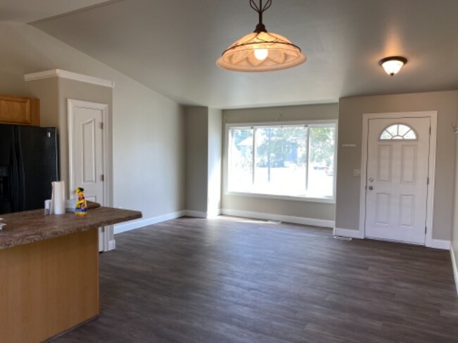 Foto del edificio - 1738 Bench Blvd