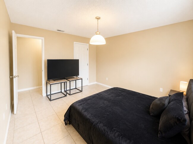 Foto del edificio - 218 Bermuda Lakes Ln