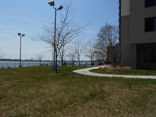 Foto del edificio - 8330 On The River 50+ Preferred Community