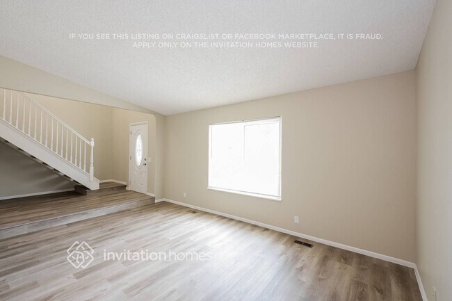 Building Photo - 15805 E Oxford Ave