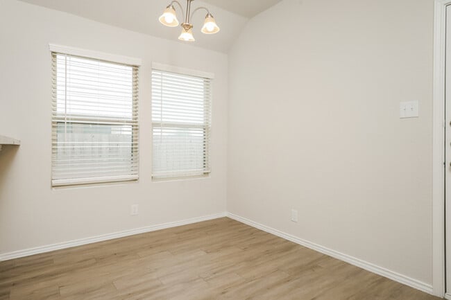 Building Photo - 5207 Jade Crossing