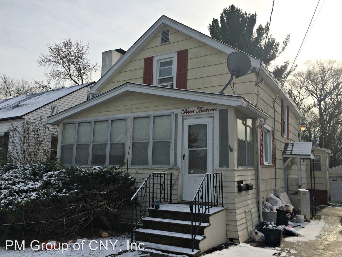 Primary Photo - 313 Garden City Dr