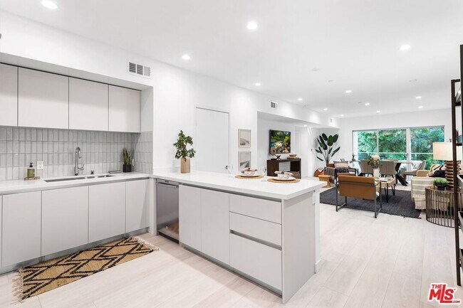 Foto del edificio - 11620 Chenault St