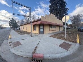 Building Photo - 902 N 24th St