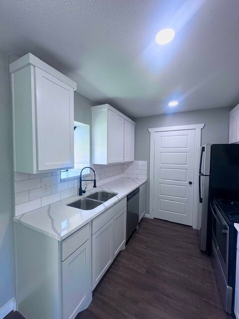 Building Photo - 5813 Lake Hubbard Pky
