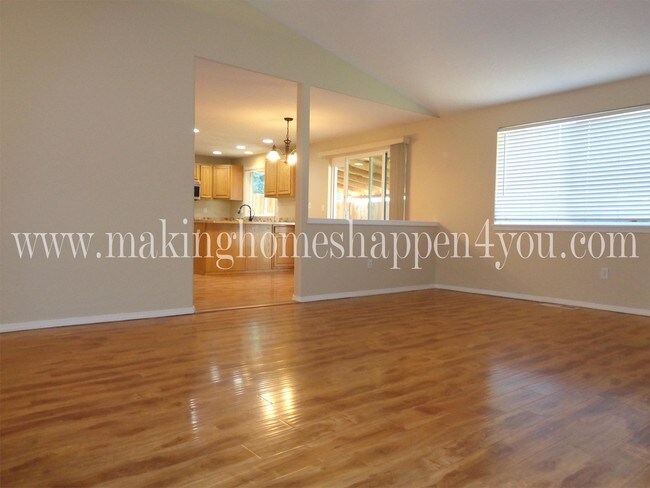 Building Photo - 1335 46th Pl SE