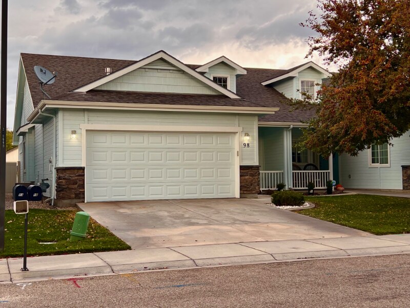 Foto principal - 98 E Sedgewick Dr