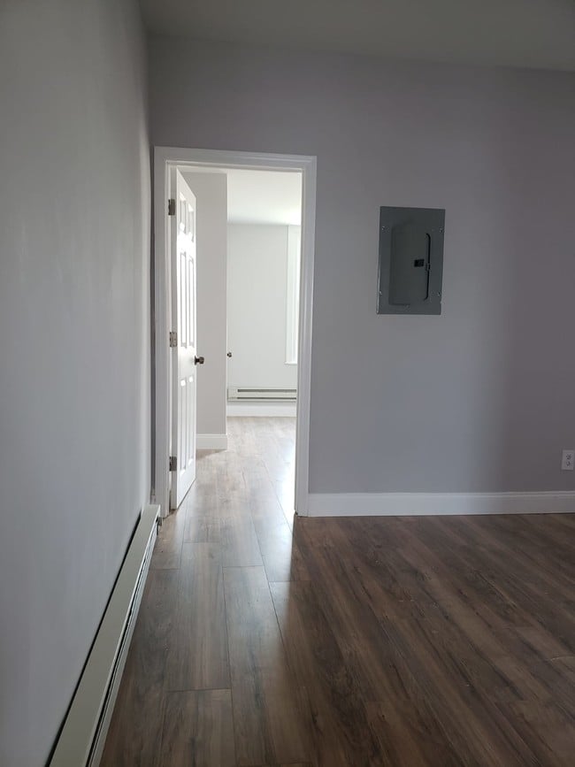 Building Photo - 4936 N 17th St