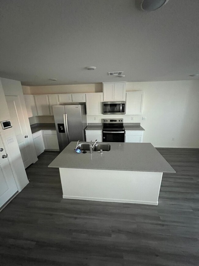 Building Photo - LOOK!! Brand New Townhome in Tempo Trails