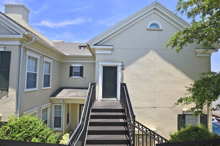 Primary Photo - Charming 1/1 Spacious Condo Located in the...