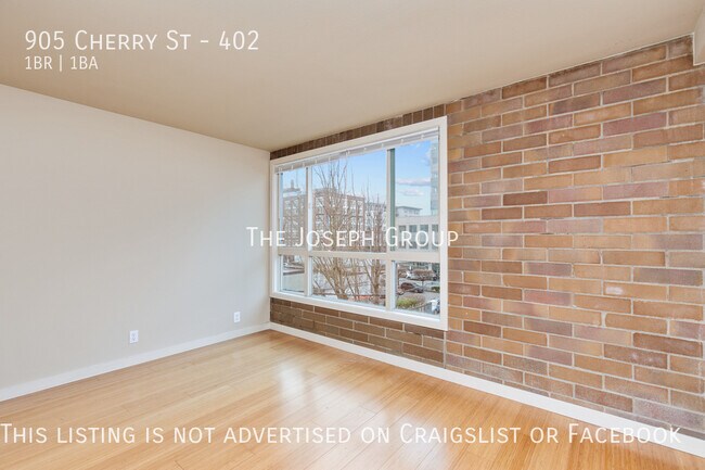Building Photo - Beautiful 1BD/1BA Urban Oasis in Seattle's...