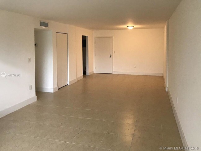 Building Photo - 1805 Sans Souci Blvd