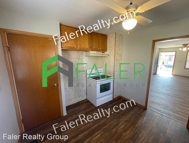 Building Photo - 2 br, 1 bath House - 313 Spruce Dr