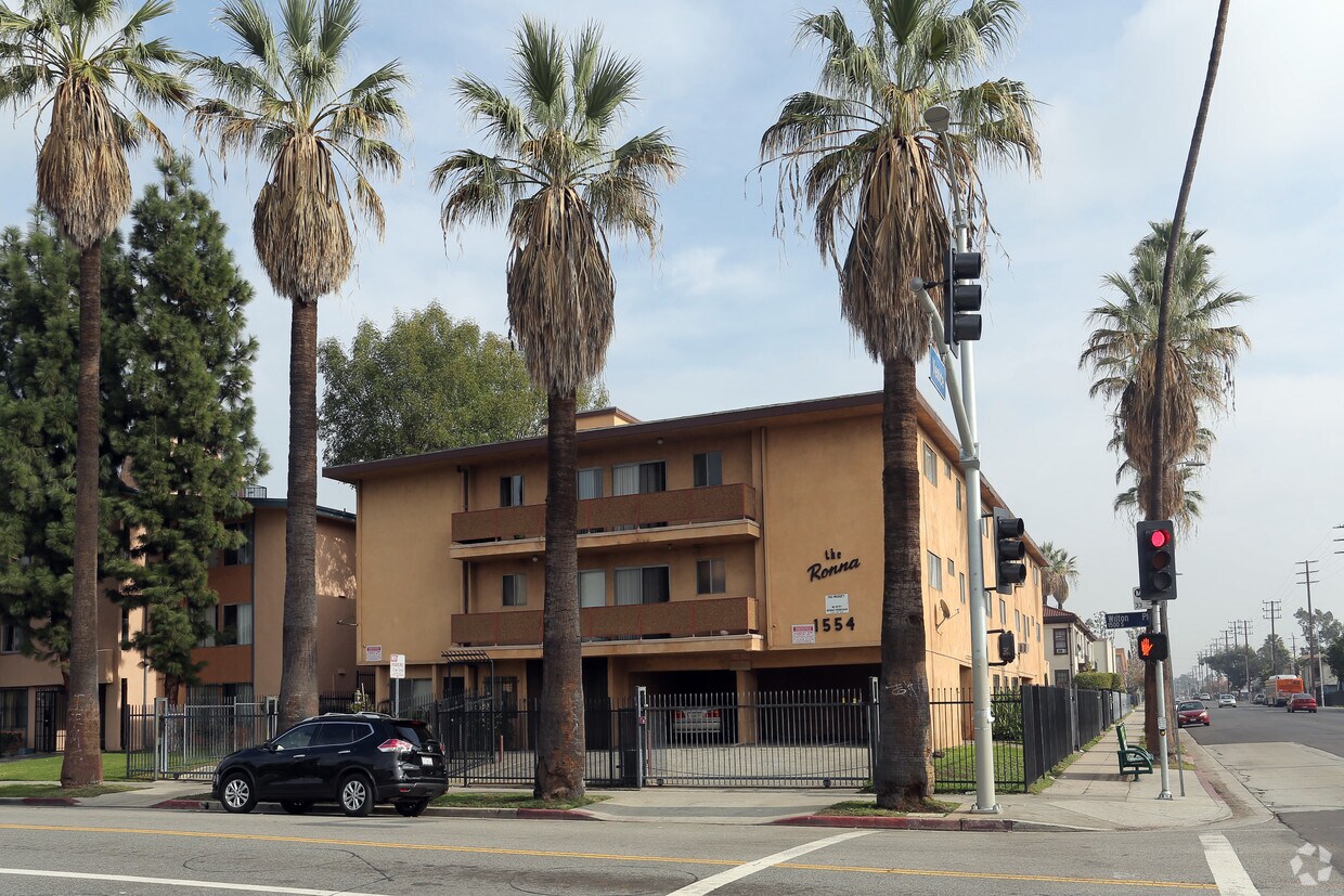 Primary Photo - The Ronna Apartments