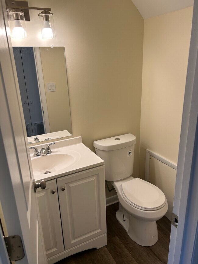 1st Floor Powder Room - 1711 English Dr