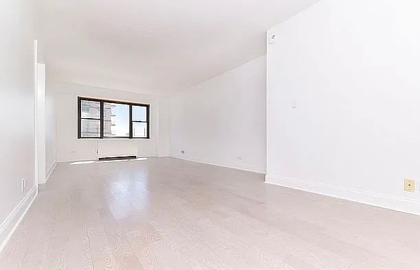 Foto del edificio - 245 Bronx River Rd