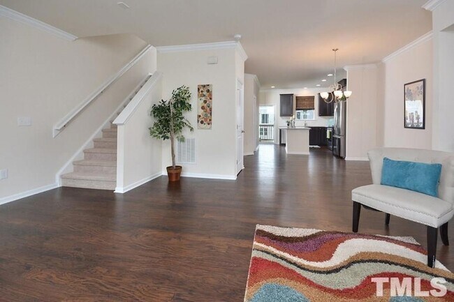 Building Photo - 1108 Finch Ct