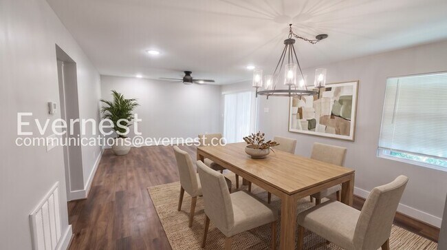 Foto del edificio - Modern Condo with Pool Access and Patio | Available Now!