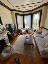 Building Photo - 554 E Broadway