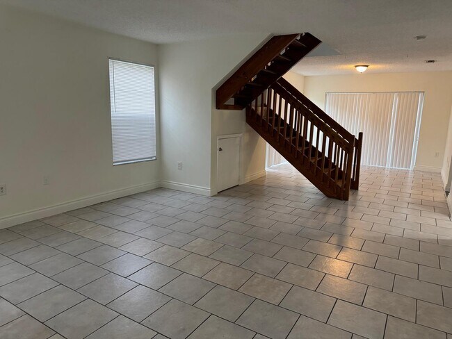 Building Photo - 9941 W Daffodil Ln