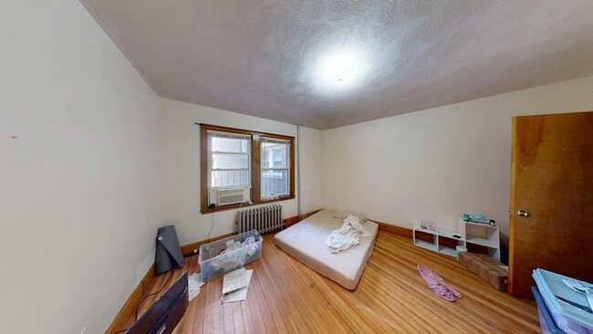 Foto del edificio - 221 Chestnut Hill Ave