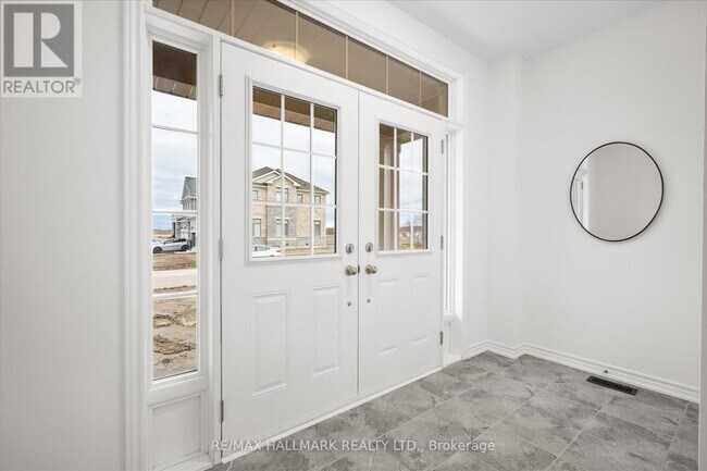 Building Photo - 11 Tamblyn Trl