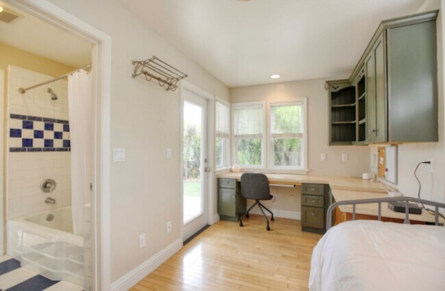 Foto del edificio - Beautiful Shell Beach Home