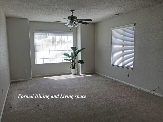 Building Photo - 26951 Silver Lakes Pkwy