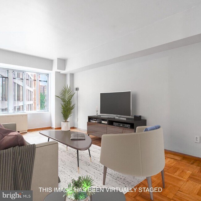 Foto del edificio - 1711 Massachusetts Ave NW