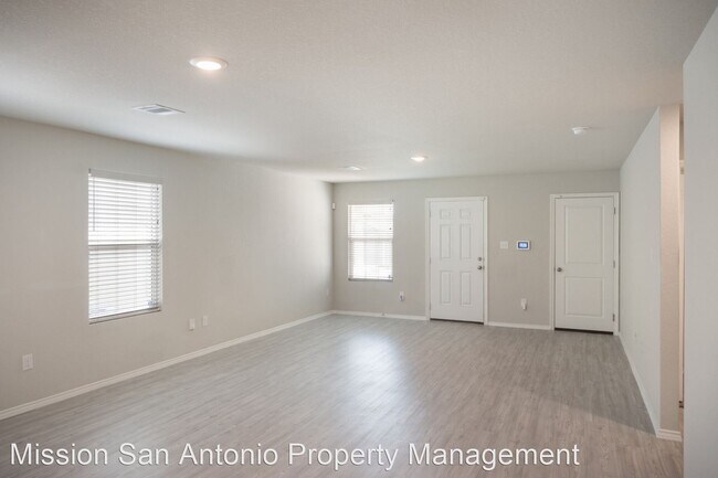Foto del edificio - 3 br, 2 bath House - 7238 Meadow Acres