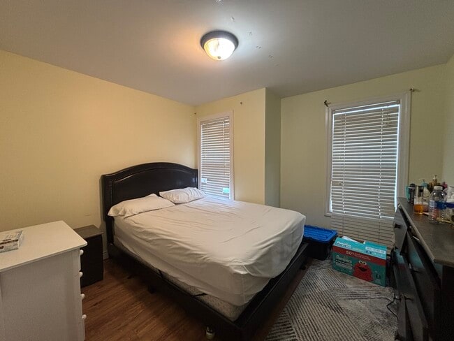 Building Photo - 2 Bedroom Apartment for Rent