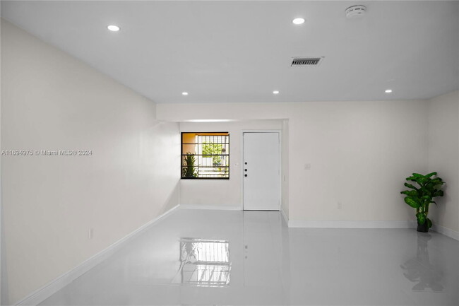 Building Photo - 2470 SW 108th Pl