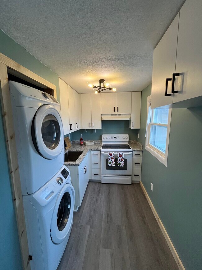Foto del edificio - 143 Logan Ln