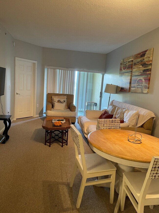 Foto del edificio - 2060 Greenview Shores Blvd