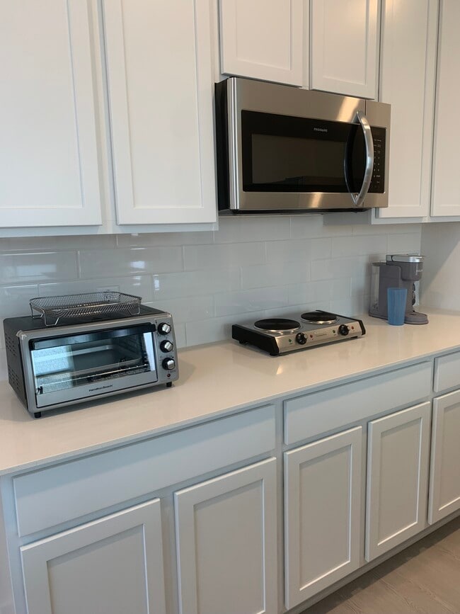 Building Photo - 28602 Prickle Grass Trl